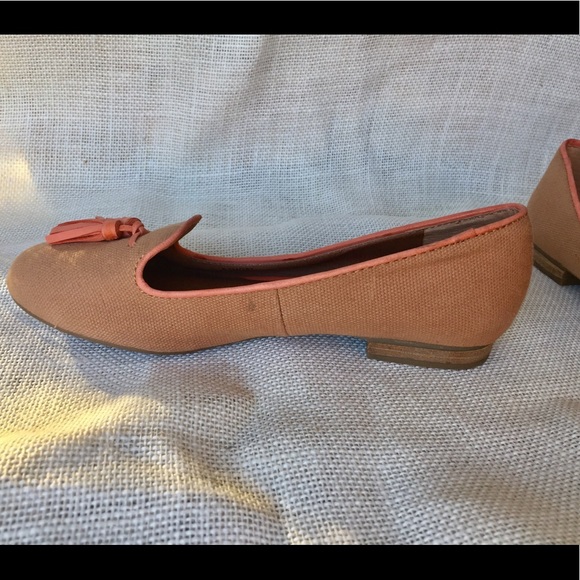 Lucky Brand Coral Trim & Tassel Loafers - Picture 5 of 7